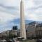 Obelisk - Wahrzeichen von Buenos Aires - gestiftet von Siemens vor langer Zeit - Höhe 67m