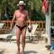 ..Senor am Pool..