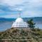 ...die Ogoy-Insel mit ihrer Stupa....