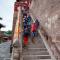 ...und auch hier sehr steile Treppen.......