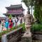 ...dies wurde vor gut 30 Jahren restauriert....und ist ein Ziel vorwiegend für chinesische Touristen....