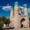 ...die Moschee mit den 4 Minaretten liegt etwas abseits...