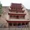 ....hinter dieser Pagode aus dem Jahr 1937 steht mit 35 m Höhe der drittgrößte Buddha Chinas.....