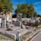 ...und dann sind wir da, stehen gegenüber dem sehr interressanten Friedhof.....