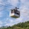 ...die Seilbahn fährt zum Park nach oben....