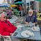 ..mit Renate und Konrad zum Essen an der Waterfront....hat uns sehr gefreut....