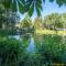 Der naturbadesee ist ein absolutes Highlight. Sehr sauberes Grundwasser mit angenhmer Temperatur zum baden.