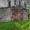 ..moderne Kunst wird integriert..im Schloss und im Park..